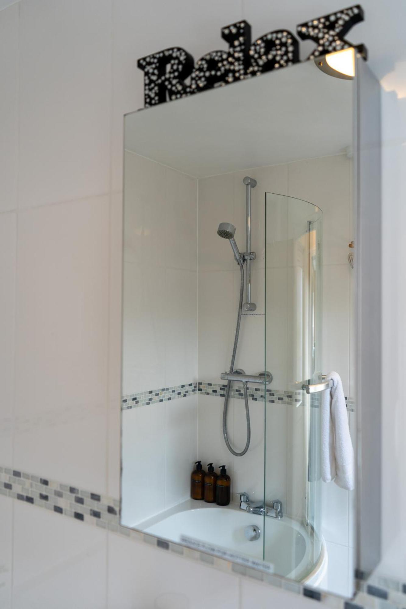 הוילה The Plumb Townhouse In Warwick Centre מראה חיצוני תמונה