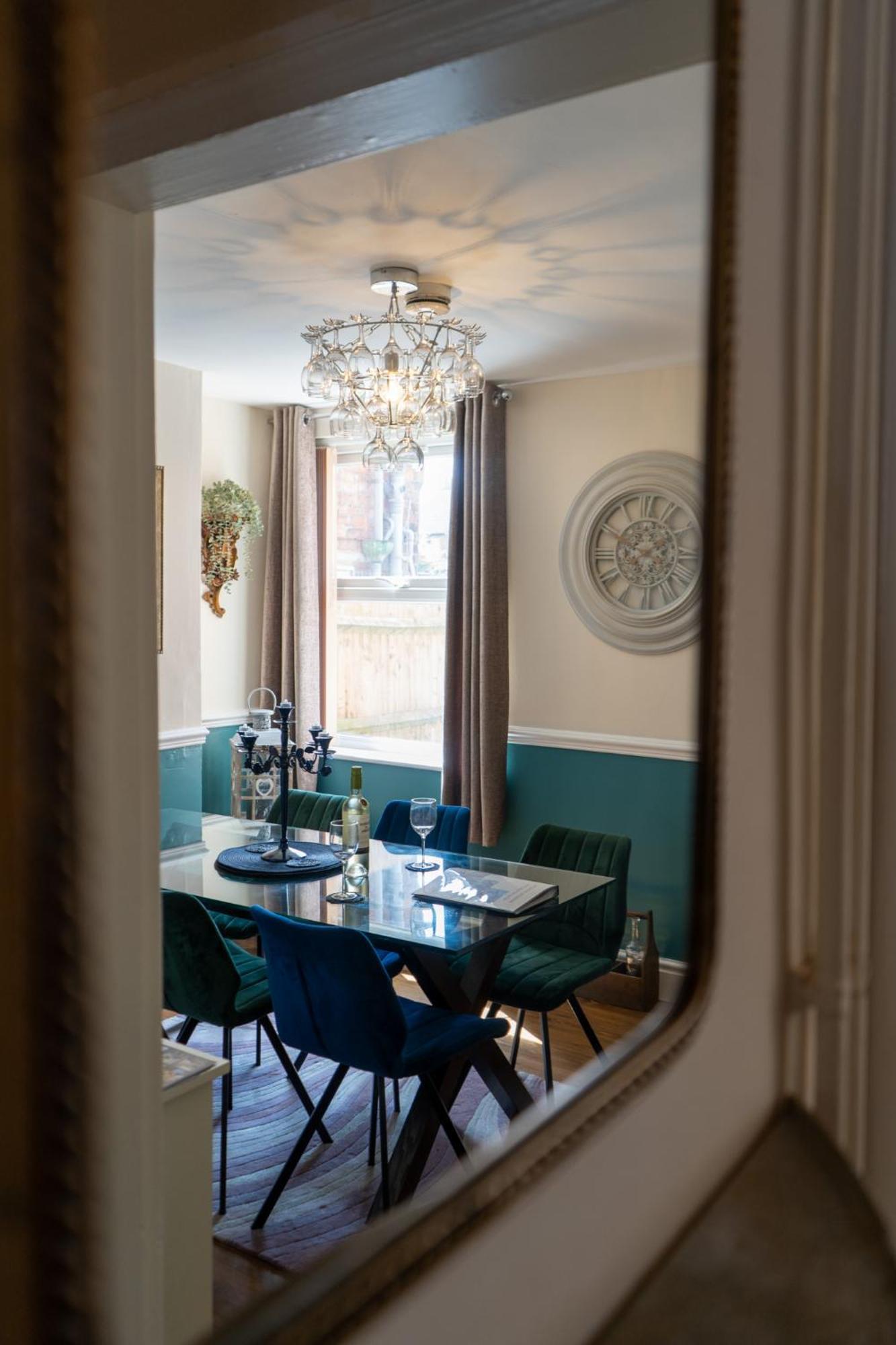 הוילה The Plumb Townhouse In Warwick Centre מראה חיצוני תמונה